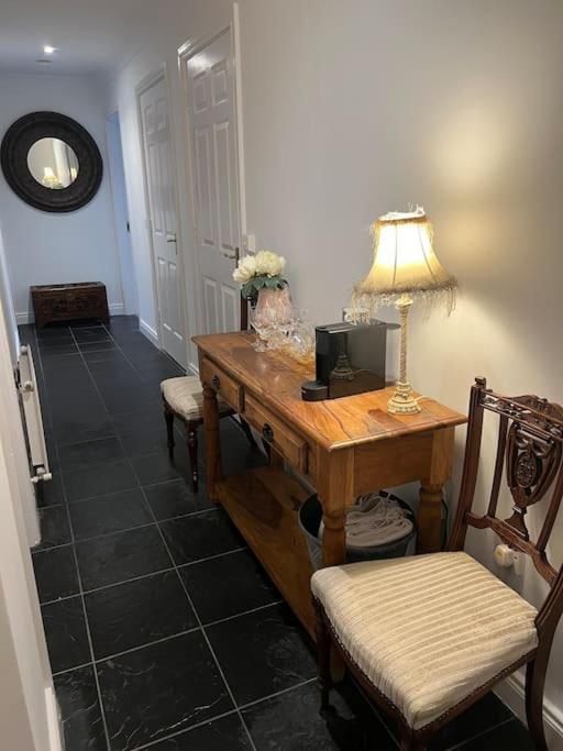 Cosy 2 Double Bed Apartment スウォーズ エクステリア 写真